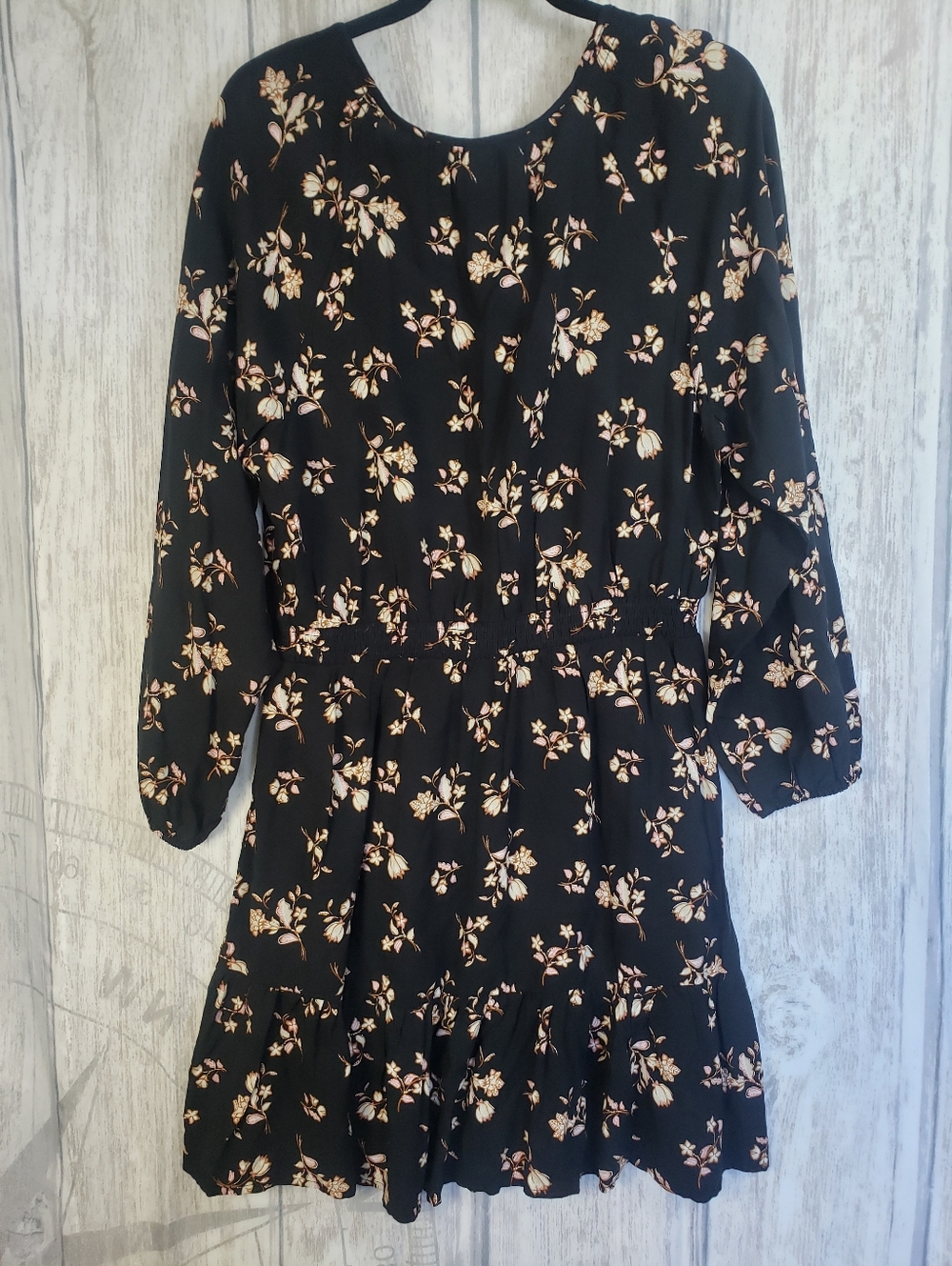 This Old Navy peasant dress Tiered skirt floral On Black Whimsigoth Boho Large - Picture 3 of 11